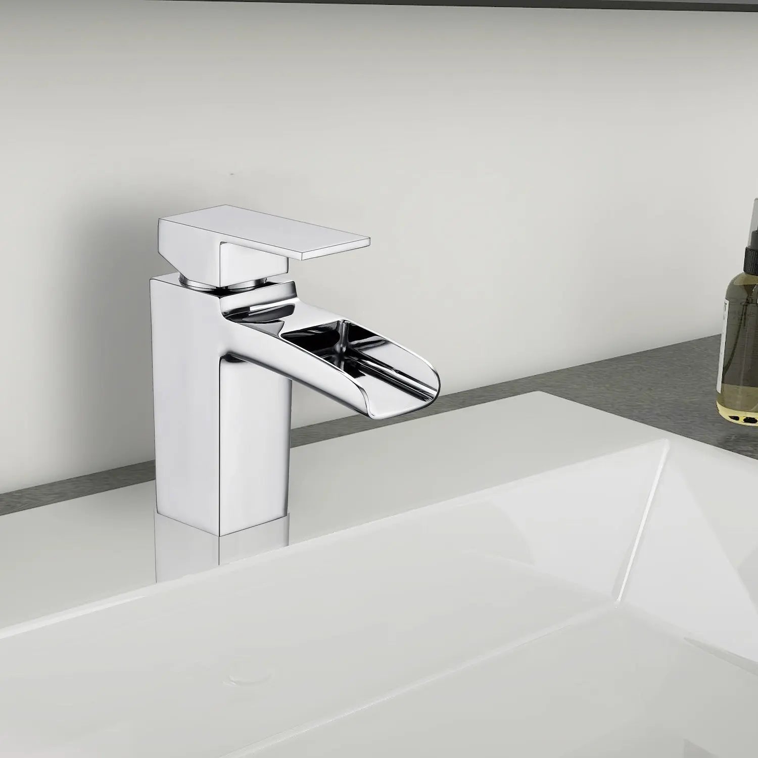 Single-Handle Single-Hole Bathroom Faucet - larahd