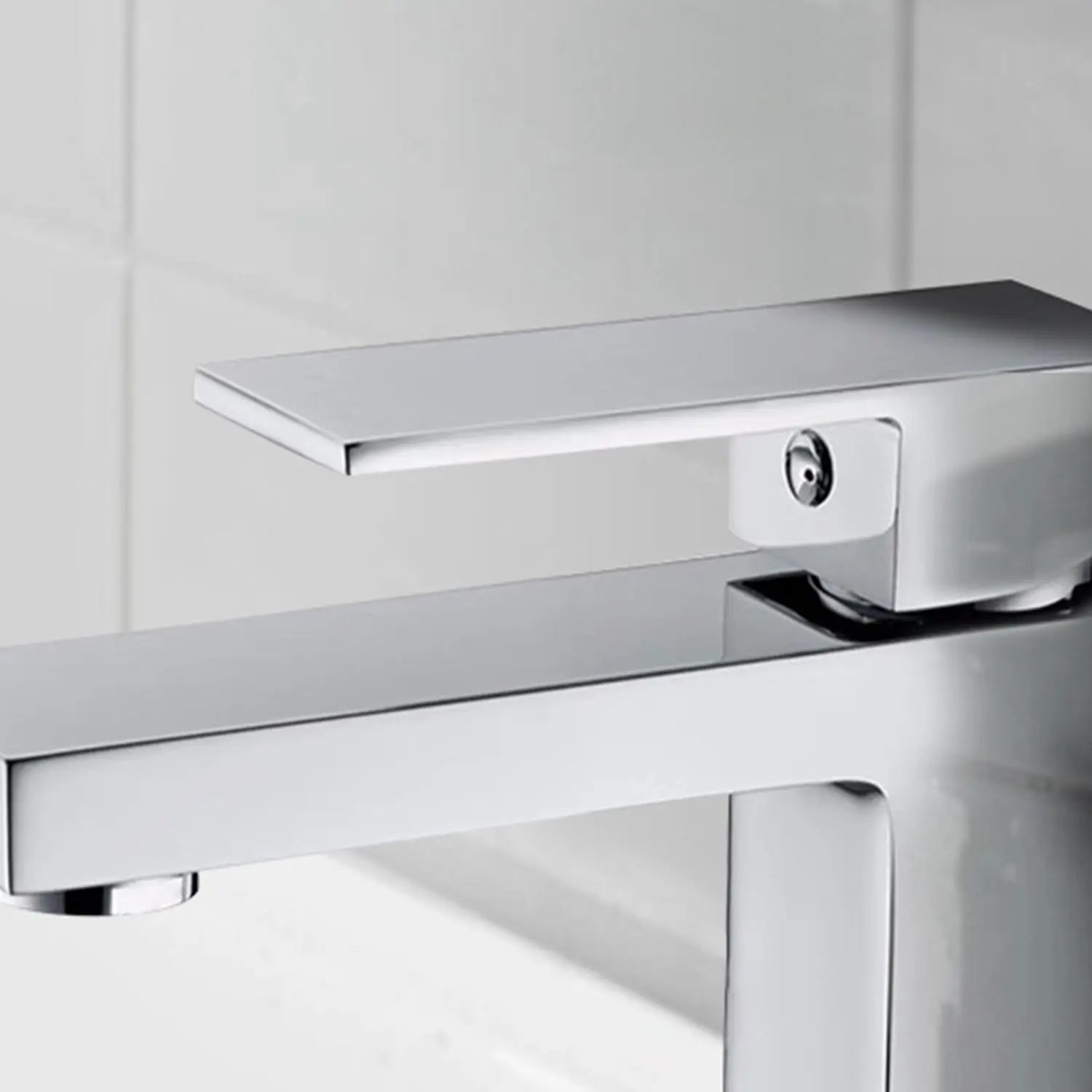 Modern Single-Hole Single-Handle Bathroom Basin Faucet - larahd