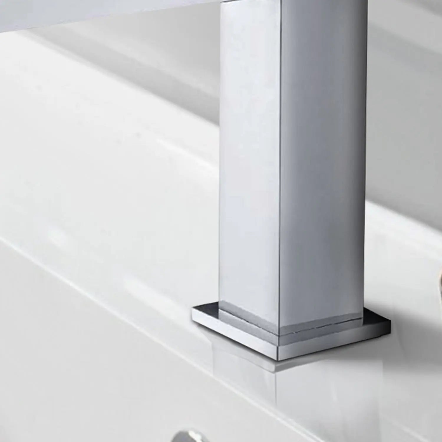 Modern Single-Hole Single-Handle Bathroom Basin Faucet - larahd